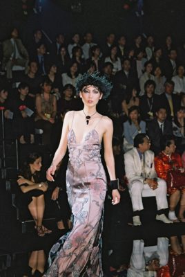 Giorgio Armani - SPRING 2014 READY-TO-WEAR (Hong Kong)